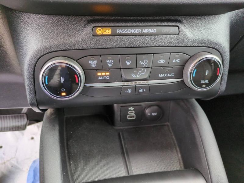 Photo 10 de l’annonce de FORD Kuga d’occasion à vendre à NÎMES