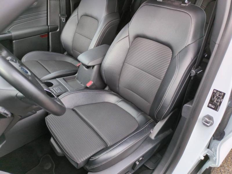 Photo 16 de l’annonce de FORD Kuga d’occasion à vendre à NÎMES