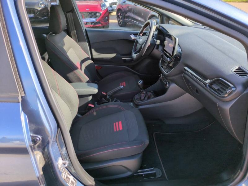 Photo 15 de l’annonce de FORD Fiesta d’occasion à vendre à NÎMES