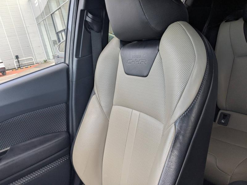 Photo 14 de l’annonce de TOYOTA C-HR d’occasion à vendre à AVIGNON