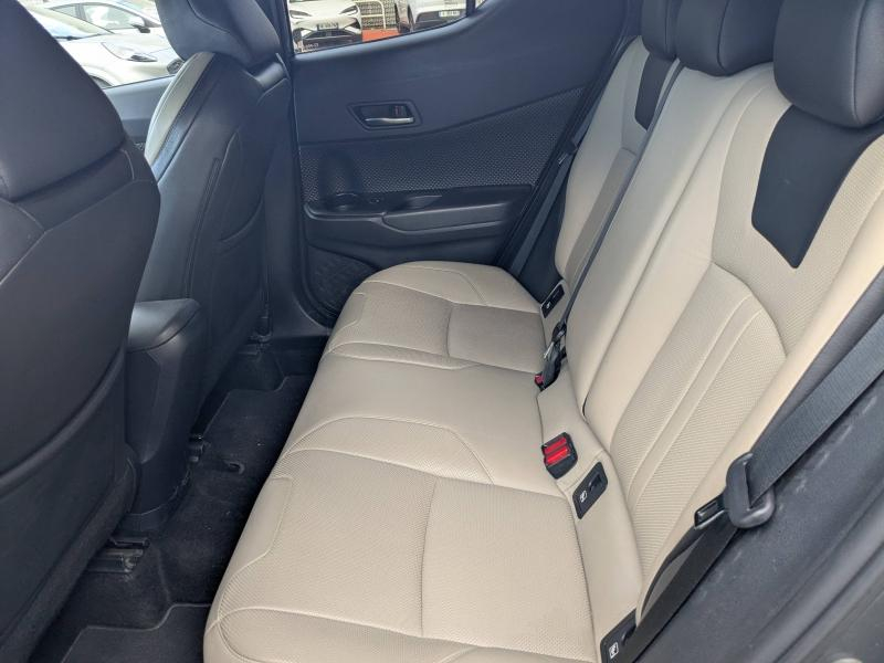 Photo 16 de l’annonce de TOYOTA C-HR d’occasion à vendre à AVIGNON