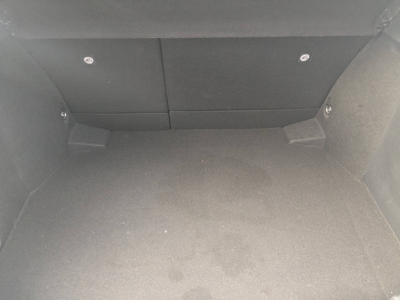 Photo 18 de l’annonce de TOYOTA C-HR d’occasion à vendre à AVIGNON