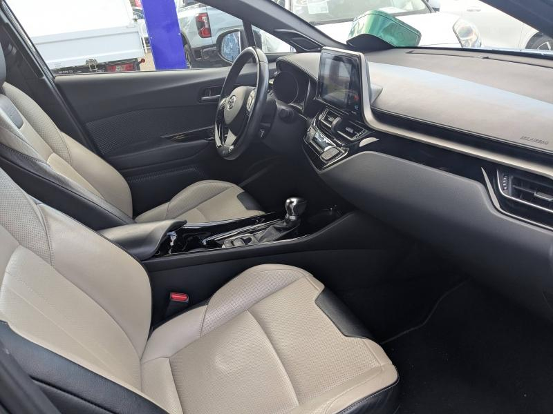 Photo 19 de l’annonce de TOYOTA C-HR d’occasion à vendre à AVIGNON