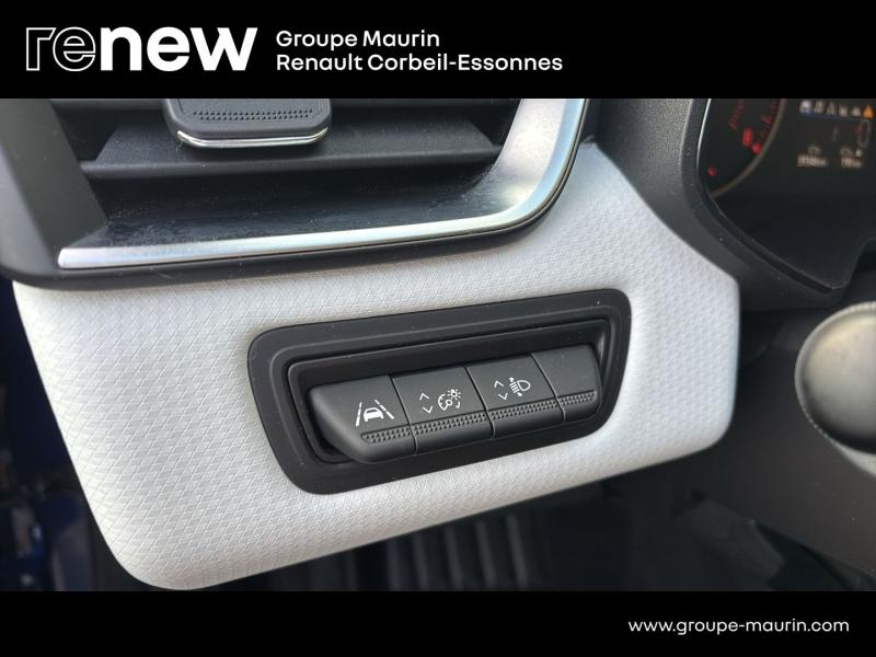 Photo 19 de l’annonce de RENAULT Clio d’occasion à vendre à CORBEIL-ESSONNES