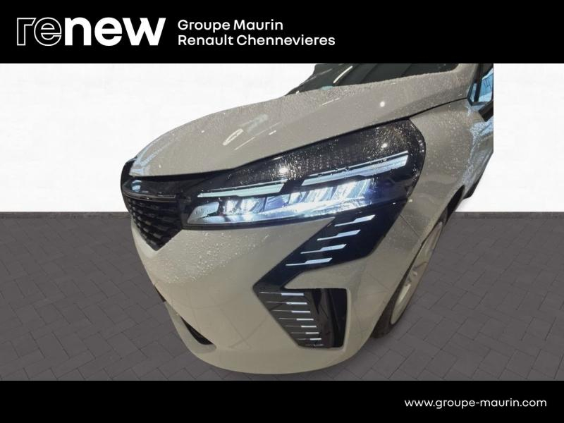 Photo 13 de l’annonce de RENAULT Clio d’occasion à vendre à CHENNEVIÈRES-SUR-MARNE