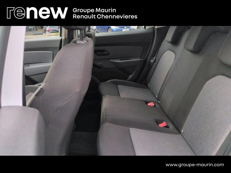 Photo 15 de l’annonce de DACIA Duster d’occasion à vendre à CHENNEVIÈRES-SUR-MARNE