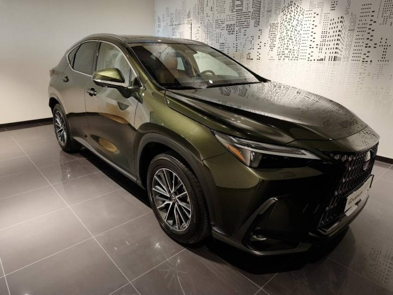 Photo 3 de l’annonce de LEXUS NX d’occasion à vendre à LATTES