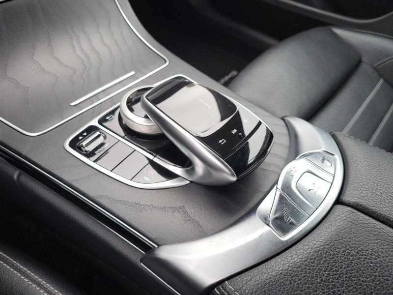 Photo 5 de l’annonce de MERCEDES-BENZ Classe C Cabriolet d’occasion à vendre à PAYS DE GEX