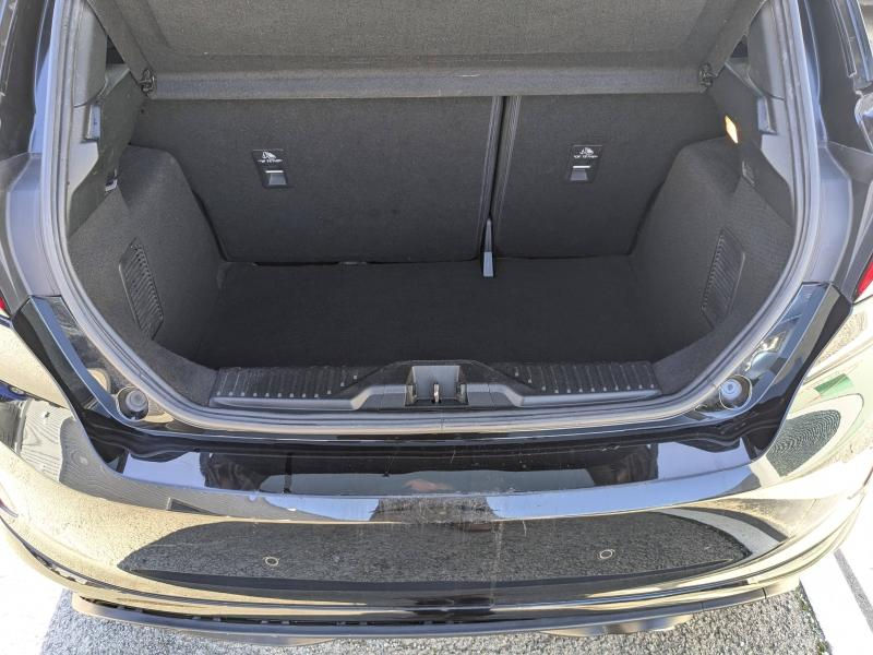 Photo 10 de l’annonce de FORD Fiesta d’occasion à vendre à DRAGUIGNAN