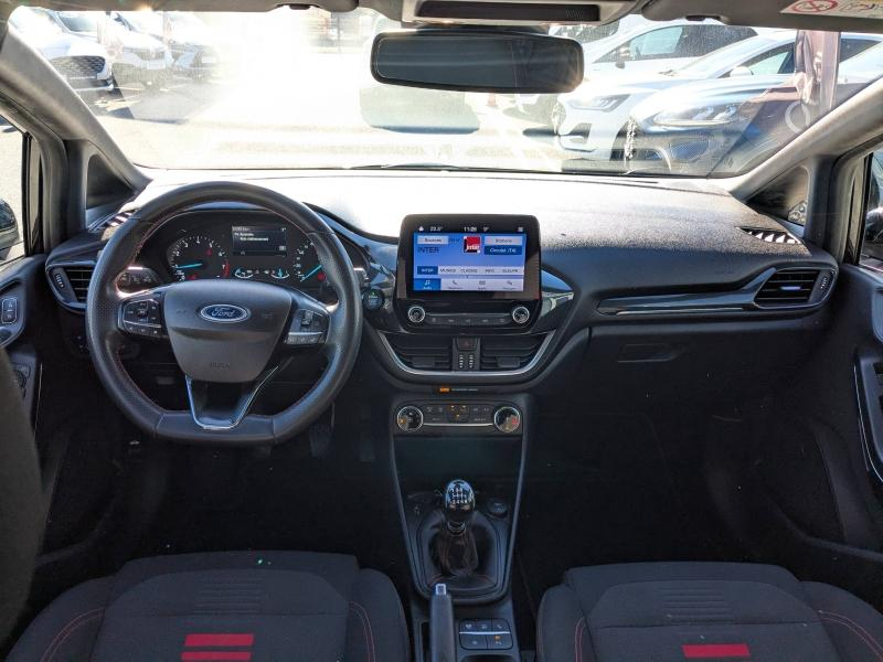 Photo 13 de l’annonce de FORD Fiesta d’occasion à vendre à DRAGUIGNAN