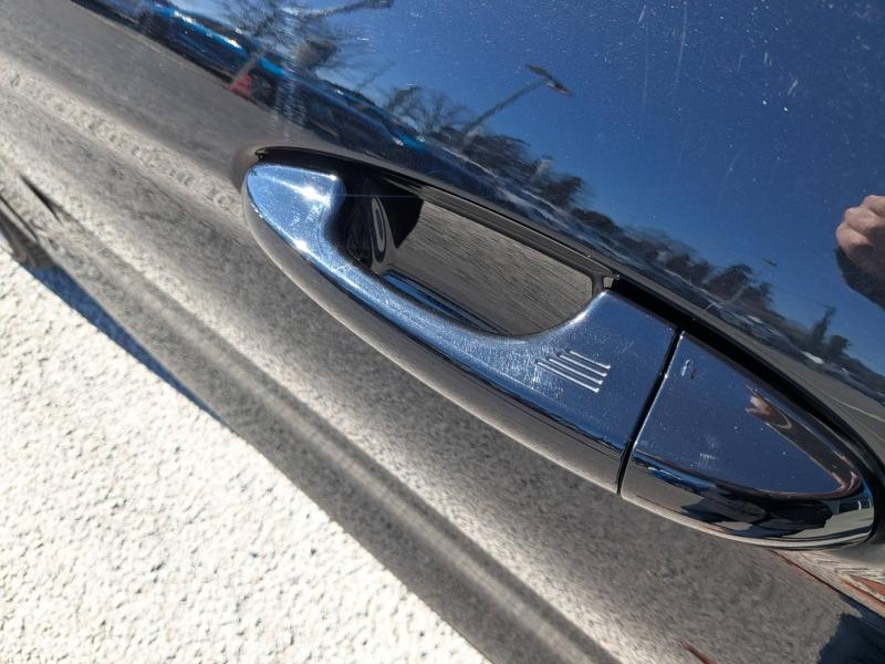 Photo 14 de l’annonce de FORD Fiesta d’occasion à vendre à DRAGUIGNAN