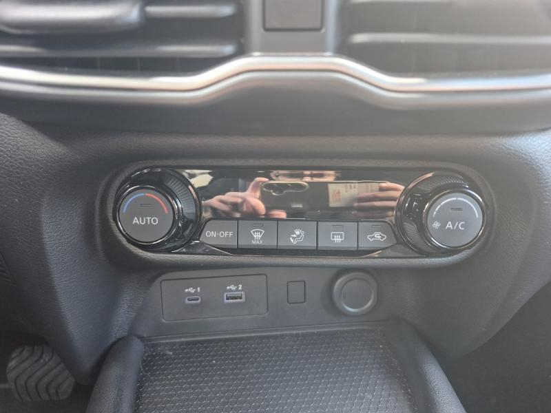 Photo 20 de l’annonce de NISSAN Juke d’occasion à vendre à GRENOBLE