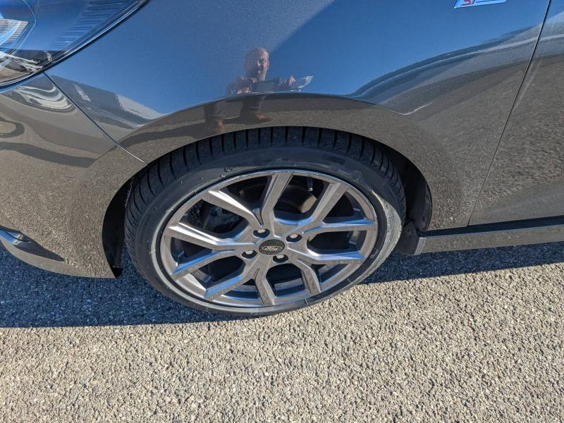 Photo 8 de l’annonce de FORD Fiesta d’occasion à vendre à GAP