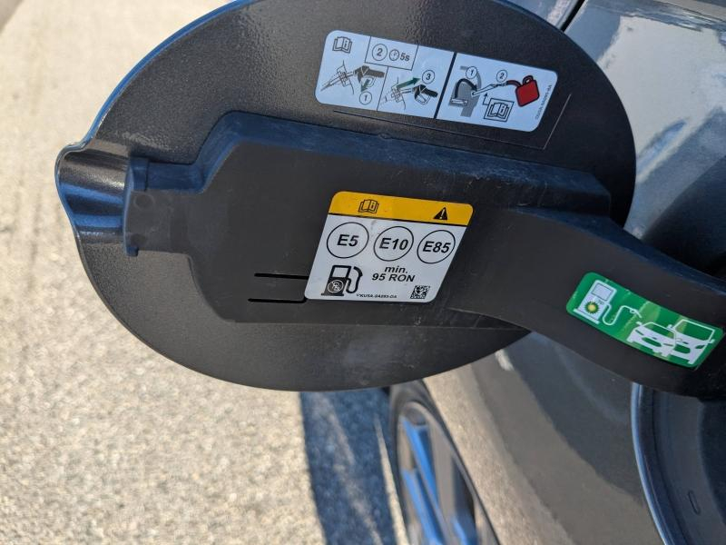 Photo 10 de l’annonce de FORD Fiesta d’occasion à vendre à GAP