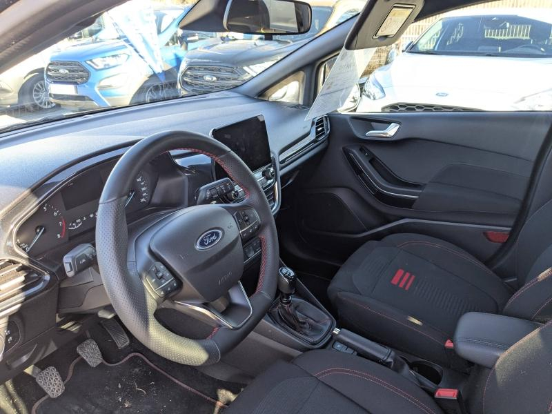 Photo 11 de l’annonce de FORD Fiesta d’occasion à vendre à GAP