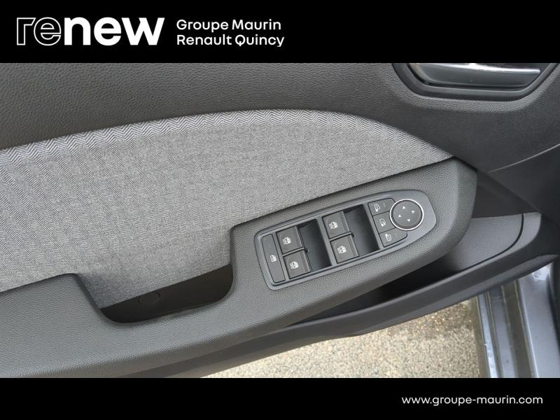 Photo 15 de l’annonce de RENAULT Clio d’occasion à vendre à QUINCY-SOUS-SÉNART