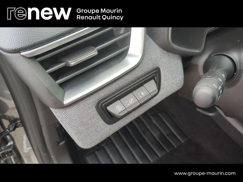 Photo 16 de l’annonce de RENAULT Clio d’occasion à vendre à QUINCY-SOUS-SÉNART