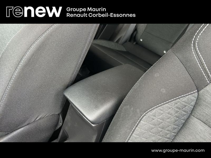 Photo 18 de l’annonce de RENAULT Captur d’occasion à vendre à CORBEIL-ESSONNES