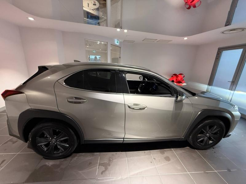 Photo 4 de l’annonce de LEXUS UX d’occasion à vendre à MONTFAVET