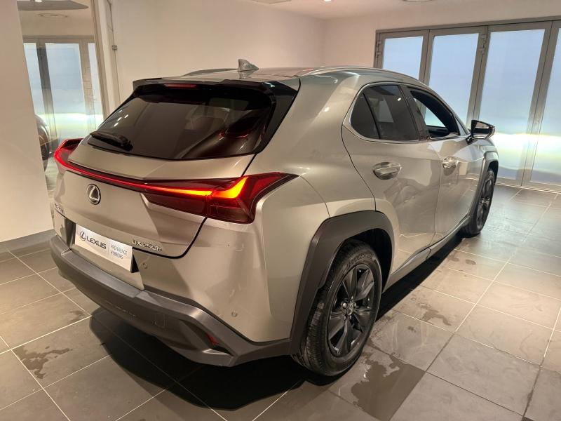 Photo 5 de l’annonce de LEXUS UX d’occasion à vendre à MONTFAVET