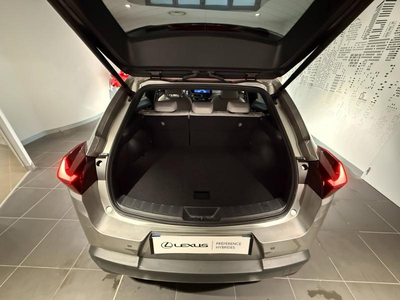 Photo 9 de l’annonce de LEXUS UX d’occasion à vendre à MONTFAVET