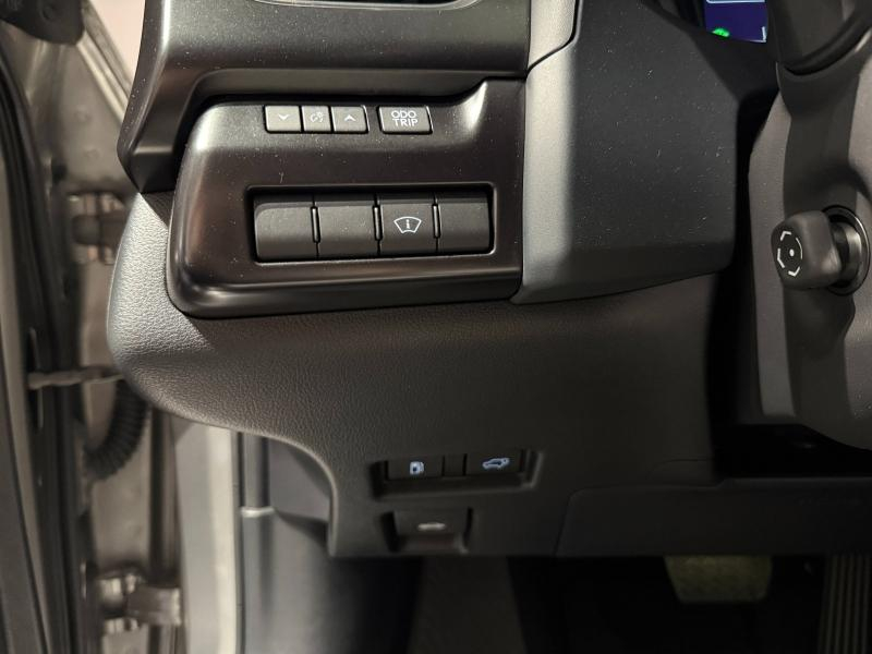 Photo 14 de l’annonce de LEXUS UX d’occasion à vendre à MONTFAVET