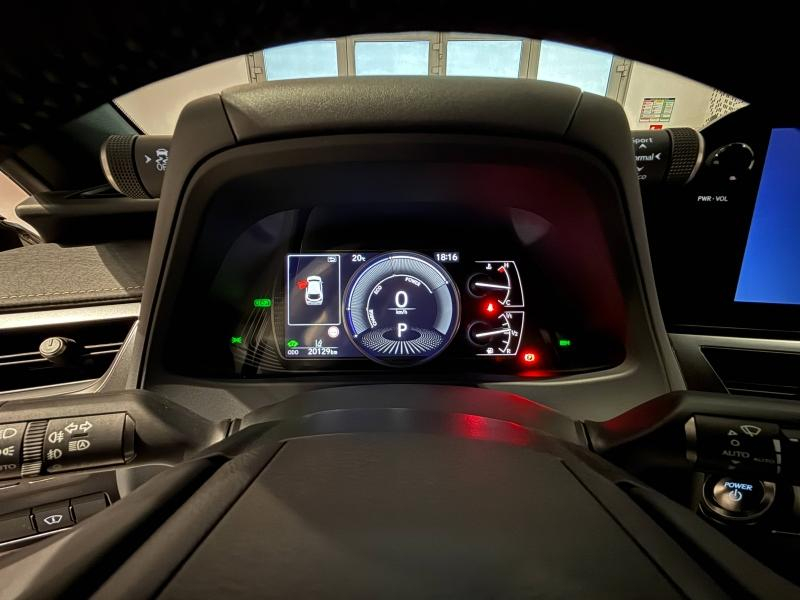 Photo 16 de l’annonce de LEXUS UX d’occasion à vendre à MONTFAVET