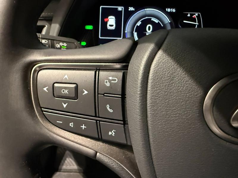 Photo 20 de l’annonce de LEXUS UX d’occasion à vendre à MONTFAVET