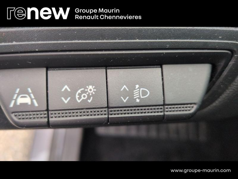 Photo 19 de l’annonce de RENAULT Captur d’occasion à vendre à CHENNEVIÈRES-SUR-MARNE