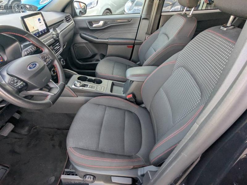 Photo 10 de l’annonce de FORD Kuga d’occasion à vendre à FRÉJUS