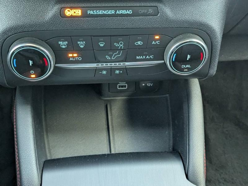 Photo 20 de l’annonce de FORD Kuga d’occasion à vendre à FRÉJUS