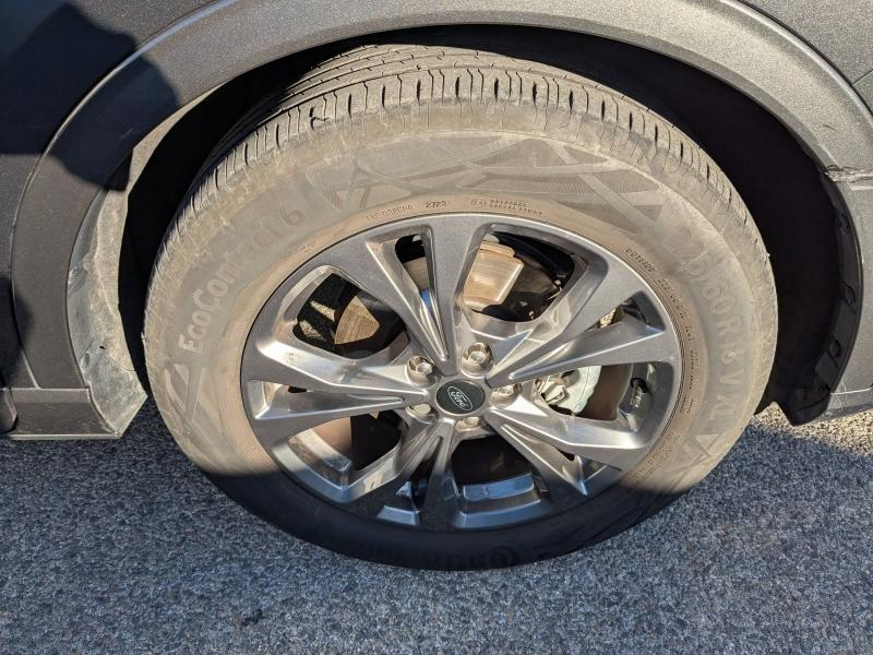 Photo 19 de l’annonce de FORD Kuga d’occasion à vendre à BRIGNOLES