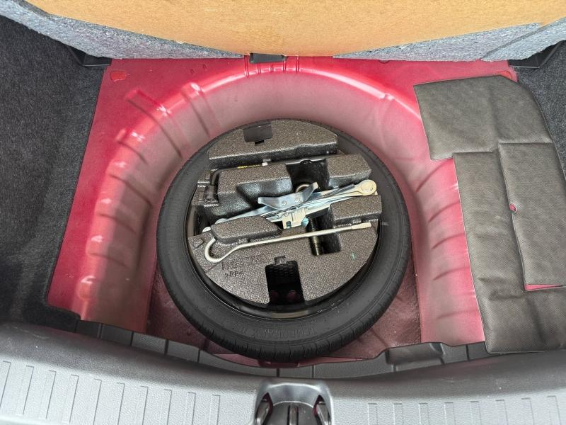 Photo 16 de l’annonce de NISSAN Micra d’occasion à vendre à GRENOBLE