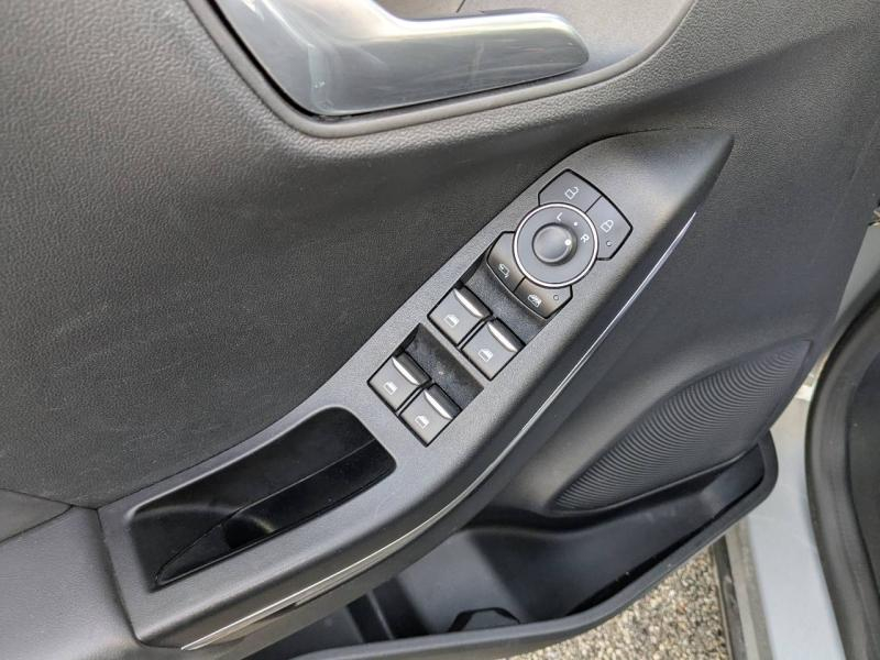 Photo 15 de l’annonce de FORD Puma d’occasion à vendre à MARSEILLE