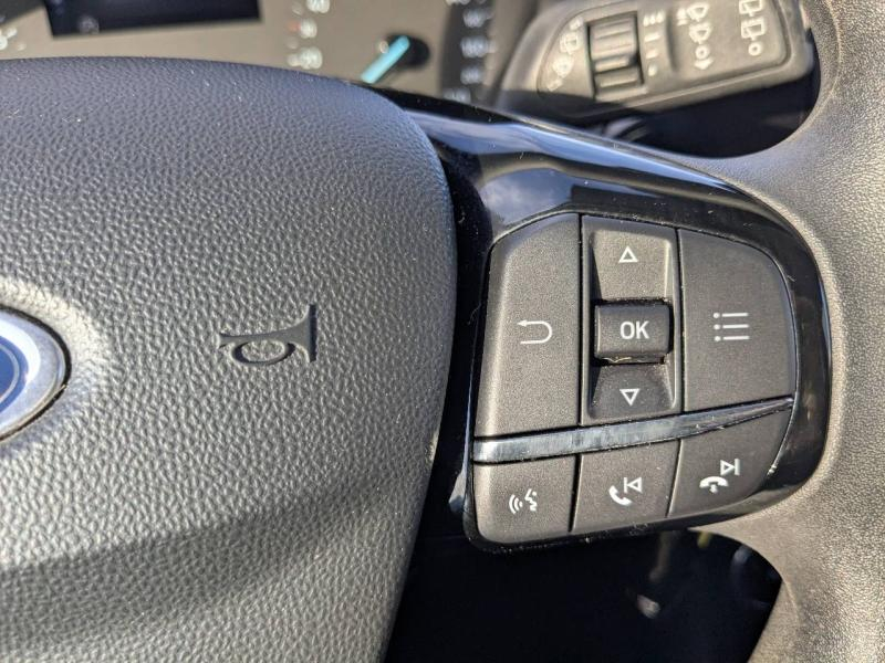 Photo 10 de l’annonce de FORD Fiesta d’occasion à vendre à MARSEILLE