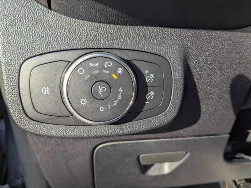 Photo 15 de l’annonce de FORD Fiesta d’occasion à vendre à MARSEILLE