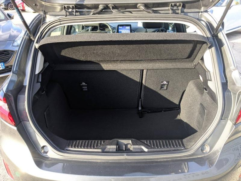 Photo 18 de l’annonce de FORD Fiesta d’occasion à vendre à MARSEILLE