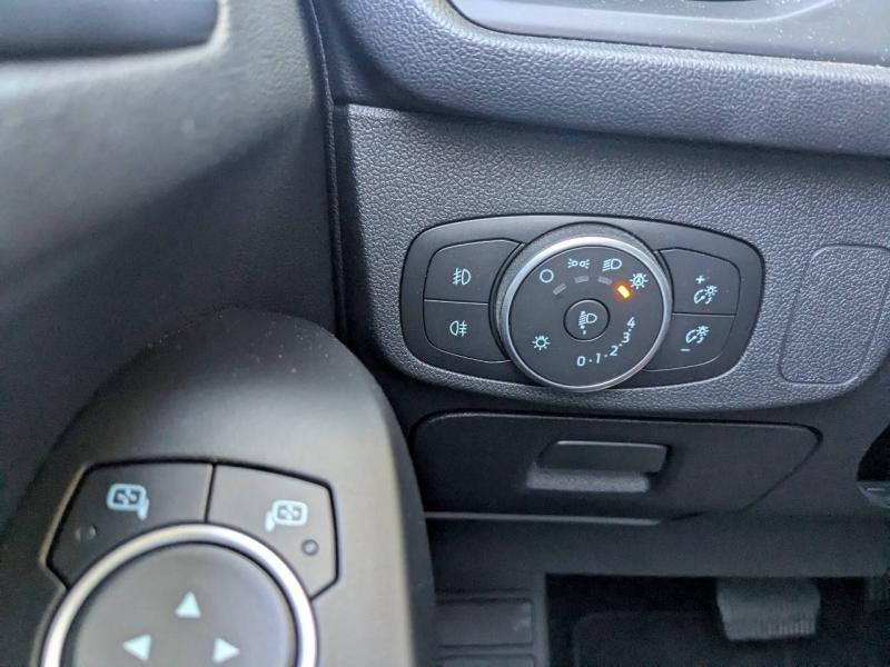 Photo 14 de l’annonce de FORD Focus Active d’occasion à vendre à MARSEILLE