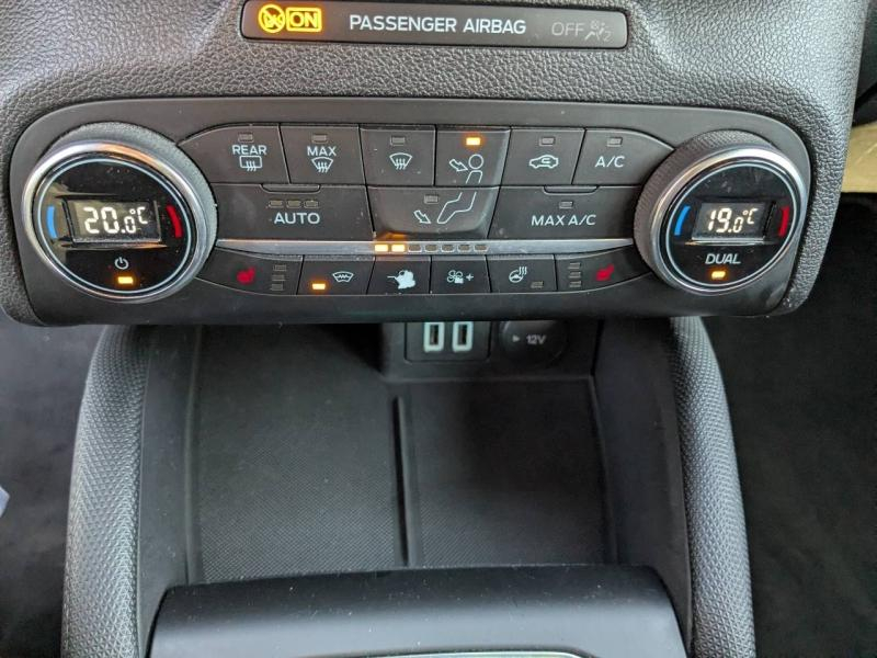 Photo 13 de l’annonce de FORD Focus Active d’occasion à vendre à MARSEILLE