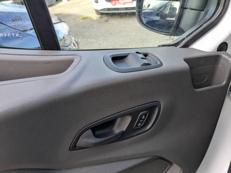 Photo 16 de l’annonce de FORD Transit CCb VUL d’occasion à vendre à MARSEILLE