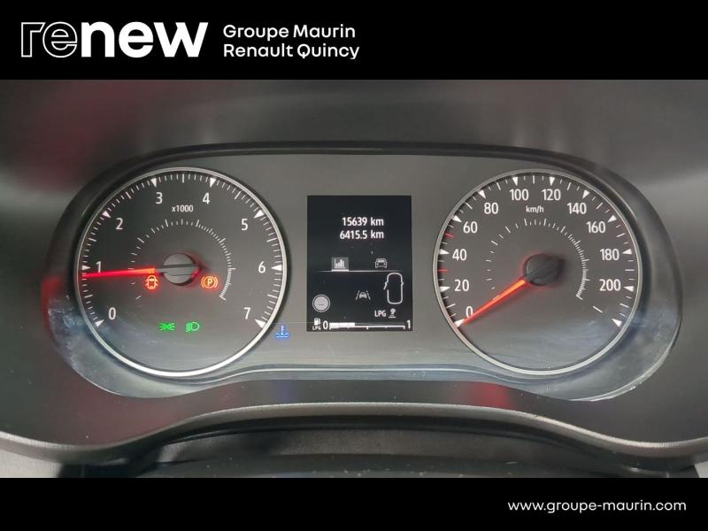 Photo 17 de l’annonce de DACIA Sandero d’occasion à vendre à QUINCY-SOUS-SÉNART