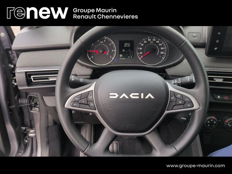 Photo 16 de l’annonce de DACIA Sandero d’occasion à vendre à CHENNEVIÈRES-SUR-MARNE