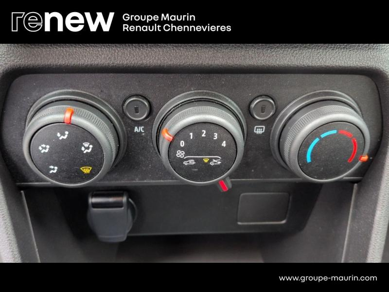 Photo 19 de l’annonce de DACIA Sandero d’occasion à vendre à CHENNEVIÈRES-SUR-MARNE