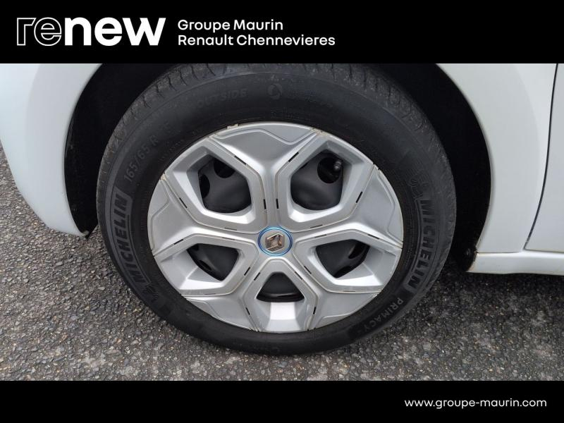 Photo 12 de l’annonce de RENAULT Twingo d’occasion à vendre à CHENNEVIÈRES-SUR-MARNE