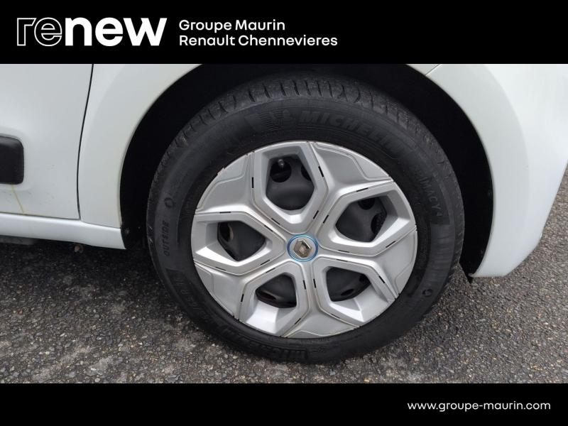 Photo 13 de l’annonce de RENAULT Twingo d’occasion à vendre à CHENNEVIÈRES-SUR-MARNE