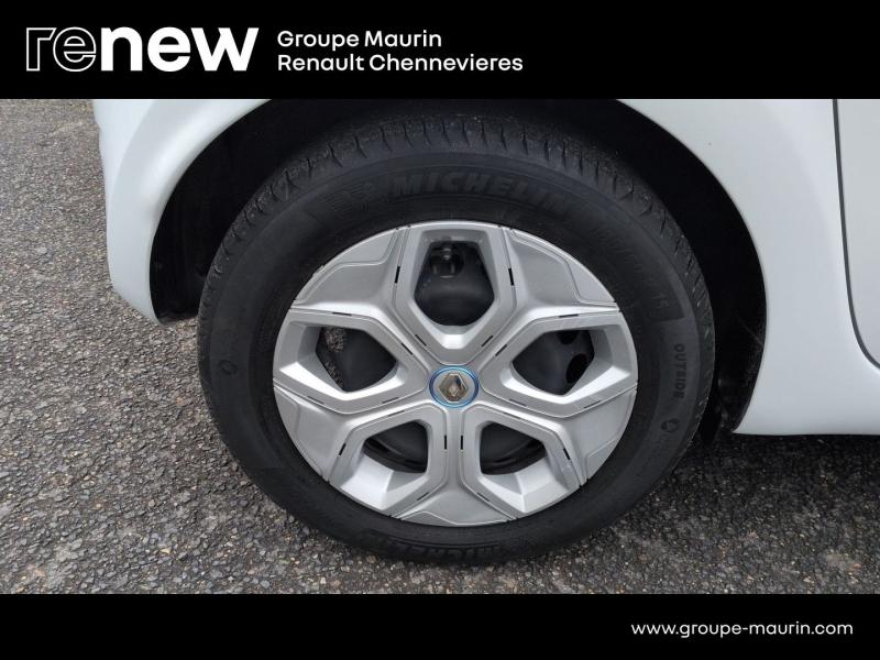 Photo 14 de l’annonce de RENAULT Twingo d’occasion à vendre à CHENNEVIÈRES-SUR-MARNE