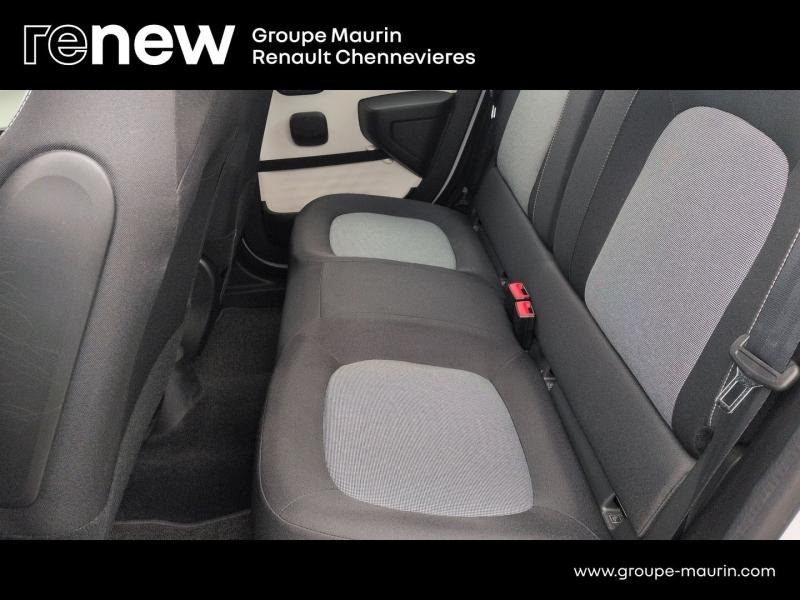 Photo 16 de l’annonce de RENAULT Twingo d’occasion à vendre à CHENNEVIÈRES-SUR-MARNE