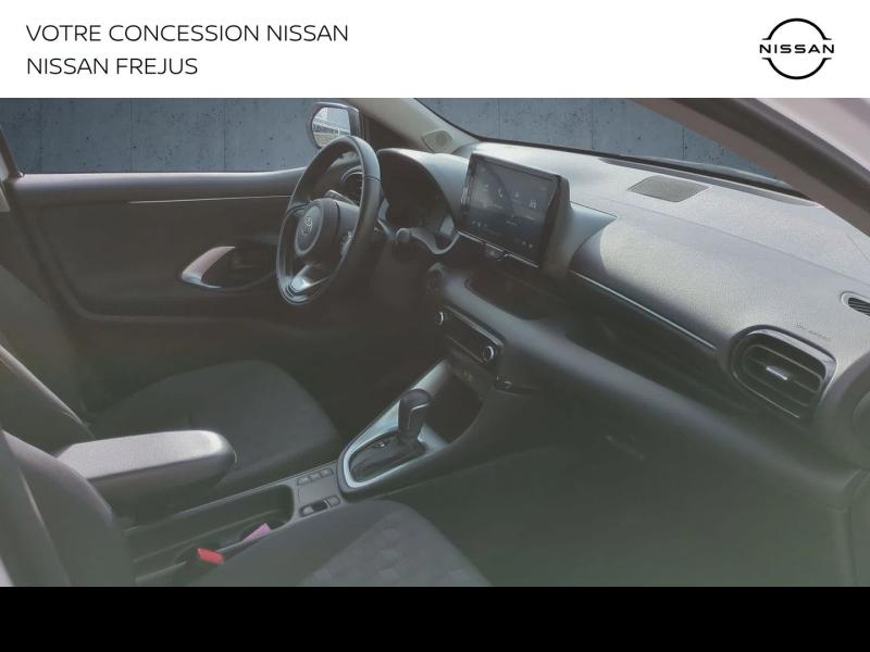 Photo 18 de l’annonce de TOYOTA Yaris d’occasion à vendre à FRÉJUS