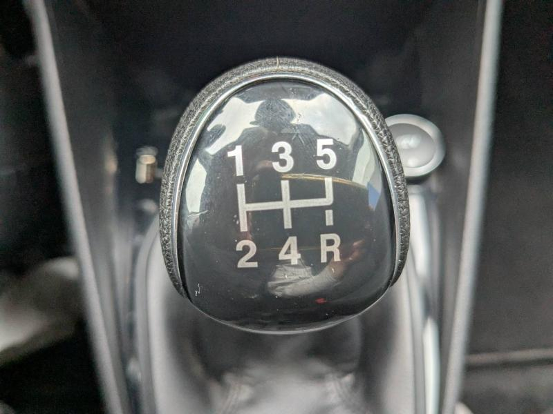 Photo 19 de l’annonce de FORD Fiesta d’occasion à vendre à FRÉJUS