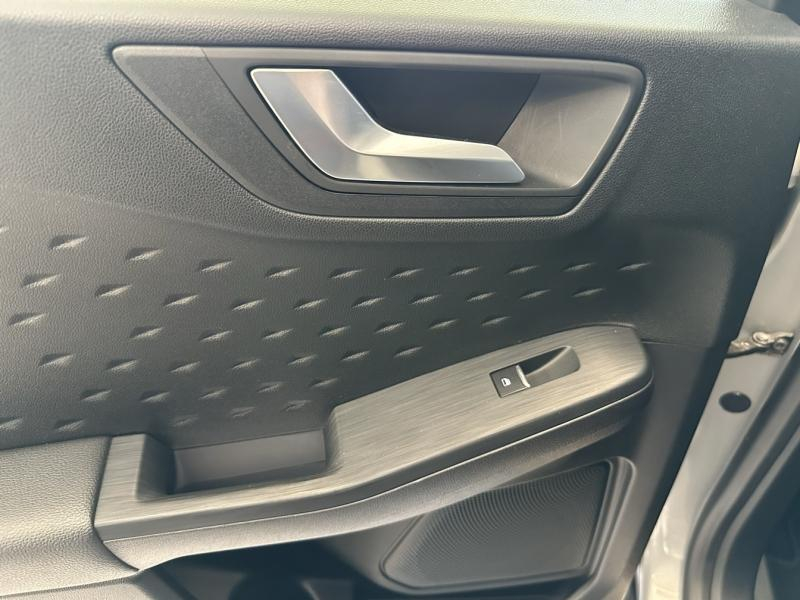 Photo 15 de l’annonce de FORD Kuga d’occasion à vendre à ORANGE